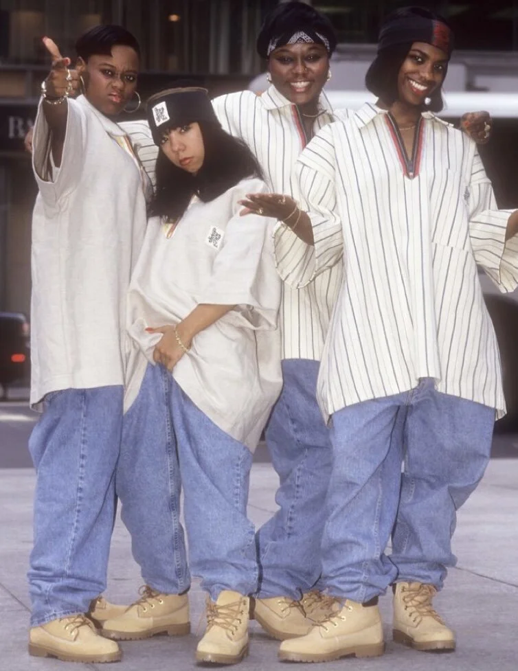 découvrez le style unique de la mode rnb vintage des années 2000, alliant vêtements rétro et tendances urbaines pour un look authentique et nostalgique.